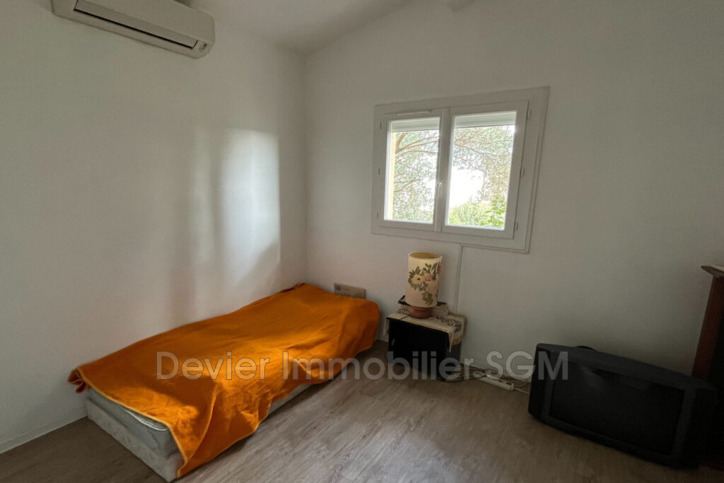 vente  7 Pièce(s) – 7 pièces – 6 chambres – 4  – 195.00 m²