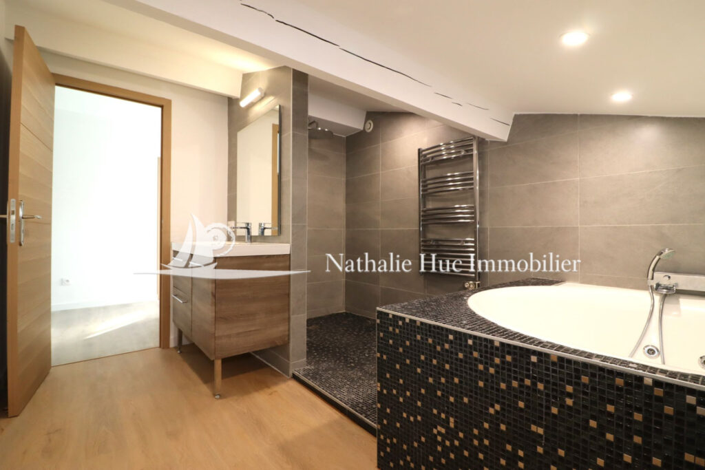 vente villa 5 Pièce(s) – 5 pièces – 3 chambres – 4  – 140.00 m²