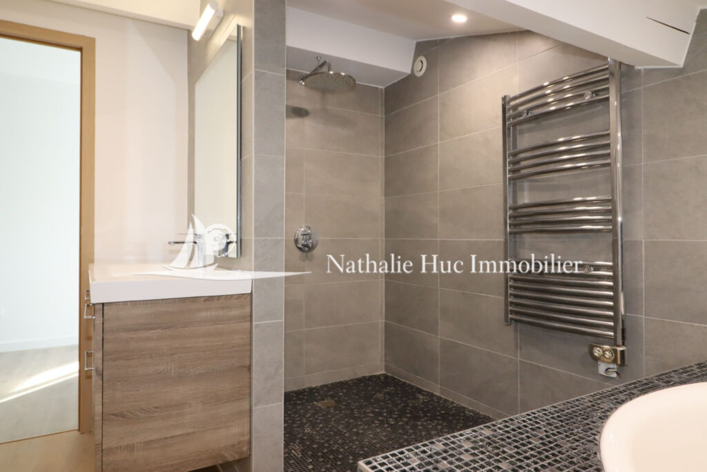 vente villa 5 Pièce(s) – 5 pièces – 3 chambres – 4  – 140.00 m²