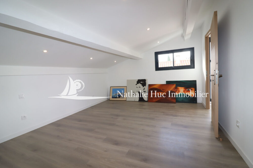 vente villa 5 Pièce(s) – 5 pièces – 3 chambres – 4  – 140.00 m²