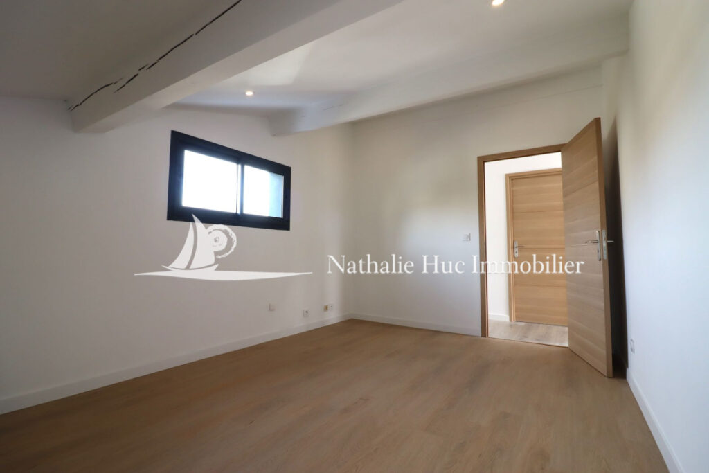 vente villa 5 Pièce(s) – 5 pièces – 3 chambres – 4  – 140.00 m²