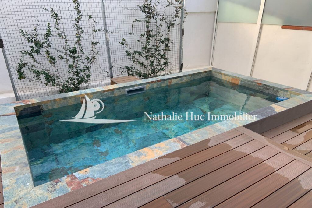 vente maison contemporaine 5 Pièce(s) – 5 pièces – 3 chambres – 4  – 174.00 m²