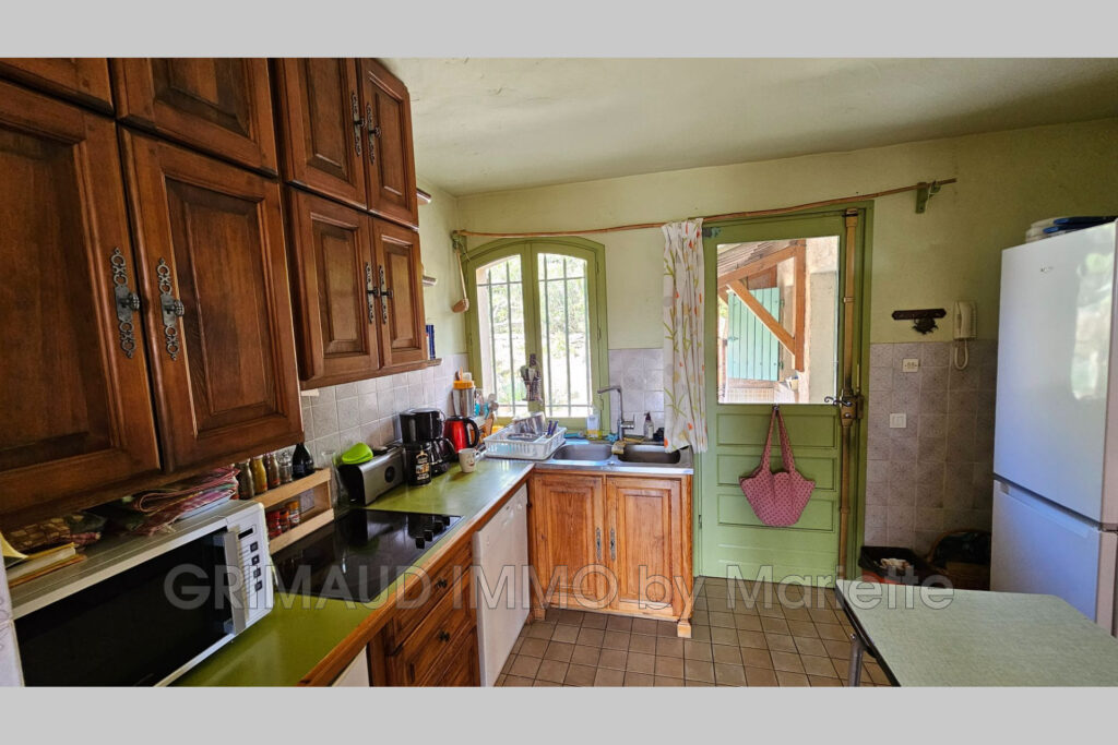 vente maison 6 Pièce(s) – 6 pièces – 5 chambres – 4  – 141.00 m²