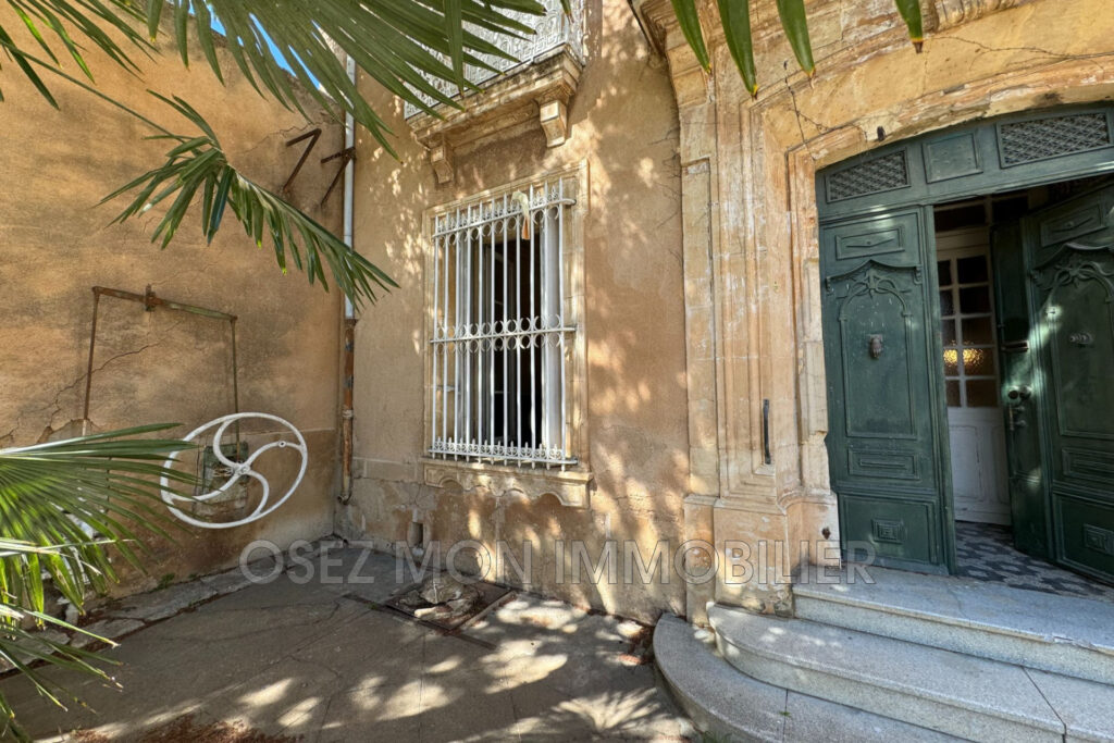 vente maison de maître 9 Pièce(s) – 9 pièces – 7 chambres – 4  – 250.00 m²