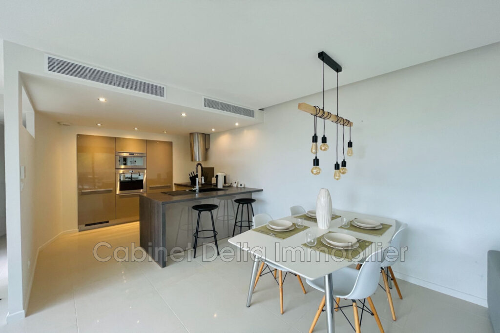 BANDOL – VUE MER – 5 pièces – 4 chambres – 4  – 130.00 m²