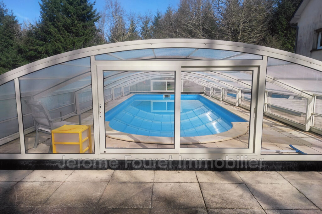 A découvrir de toute urgence ! – 12 pièces – 6 chambres – 4  – 179.00 m²