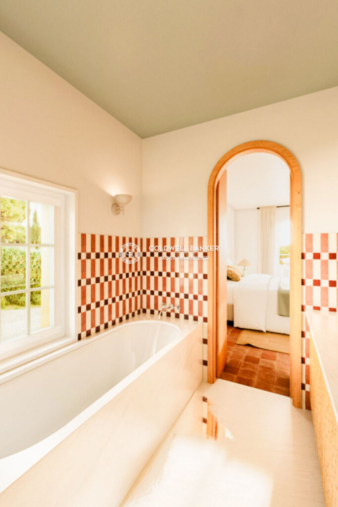 Superbe villa provençale avec vue mer panoramique – Golfe de S – 8 pièces – 7 chambres – 4  – 275.00 m²