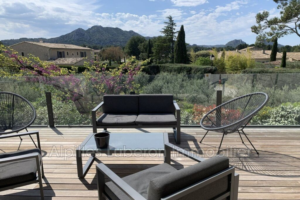 location saisonnière maison de village 6 Pièce(s) – 6 pièces – 4 chambres – 4  – 190.00 m²