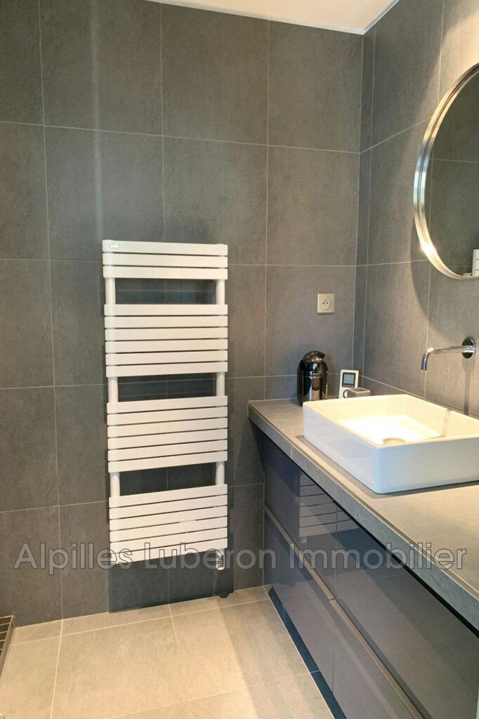 location saisonnière maison de village 6 Pièce(s) – 6 pièces – 4 chambres – 190.00 m²