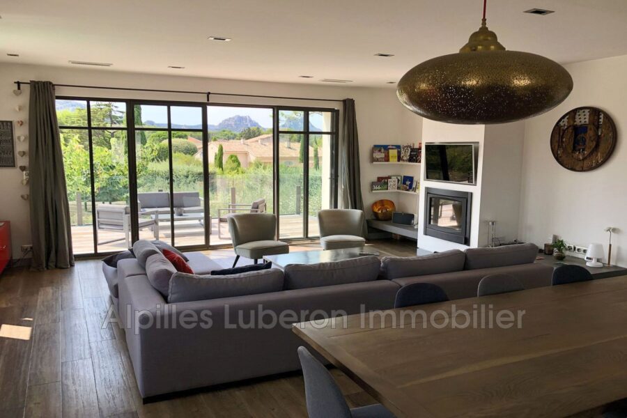 Maison à louer à Eygalières