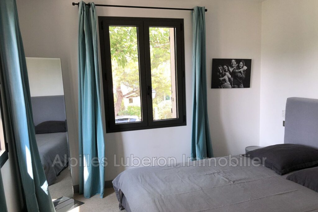 location saisonnière maison de village 6 Pièce(s) – 6 pièces – 4 chambres – 4  – 190.00 m²