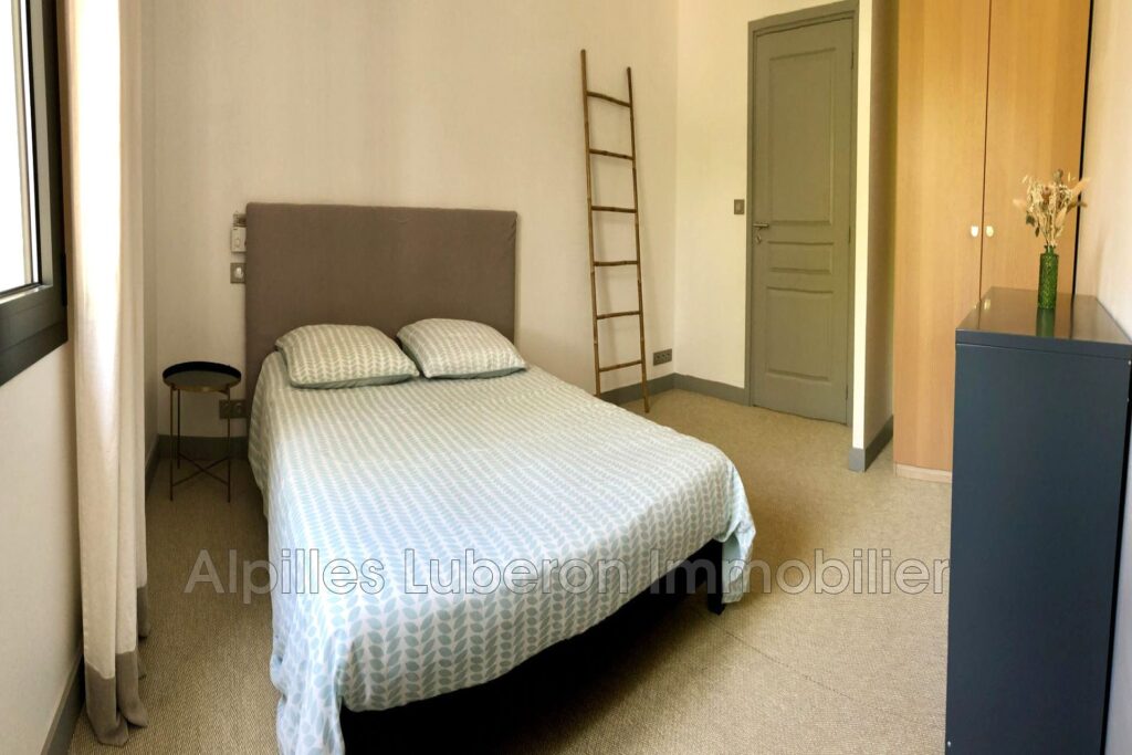 location saisonnière maison de village 6 Pièce(s) – 6 pièces – 4 chambres – 4  – 190.00 m²