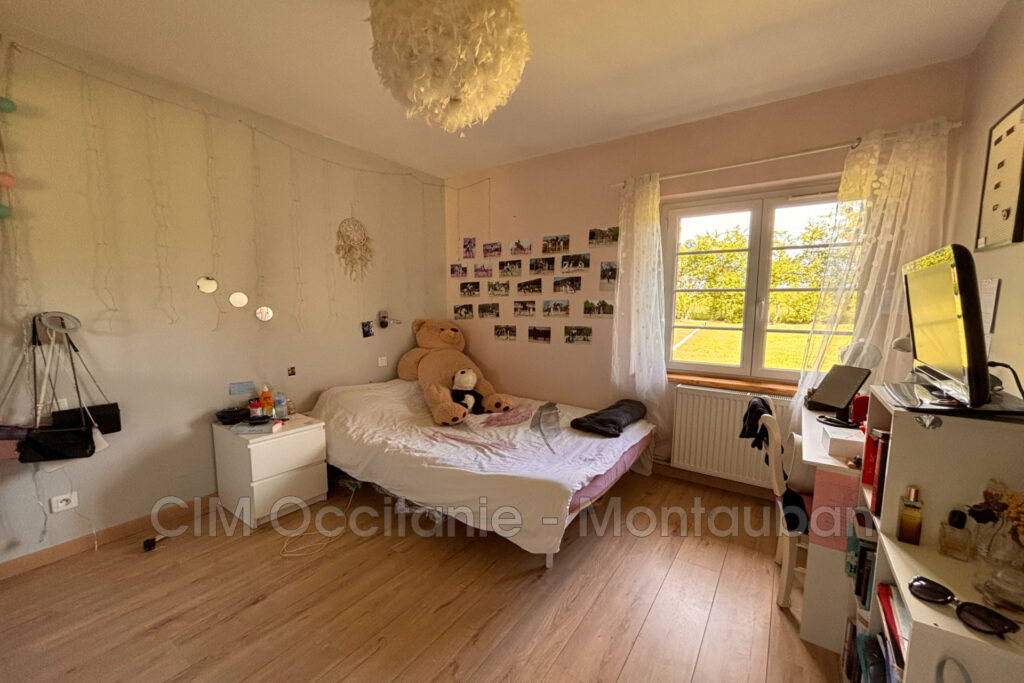 vente maison 7 Pièce(s) – 7 pièces – 6 chambres – 4  – 220.00 m²