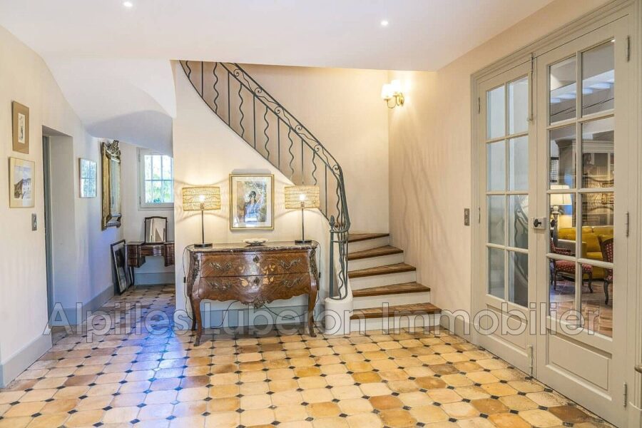 Maison à louer à Eygalières