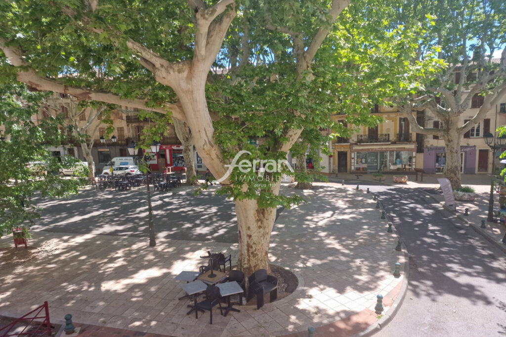 A vendre à Salernes Appartement T2/T3 56 m2 Idéalement Situé v – 2 pièces – 1 chambre – 4  – 56.00 m²