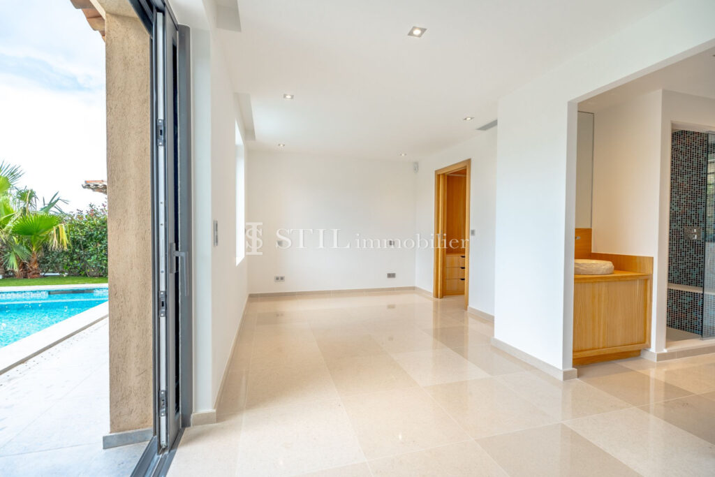 vente villa 5 Pièce(s) – 5 pièces – 4 chambres – 180.00 m²