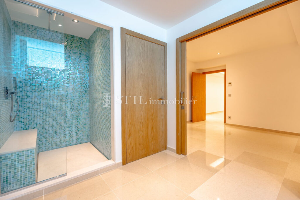 vente villa 5 Pièce(s) – 5 pièces – 4 chambres – 180.00 m²