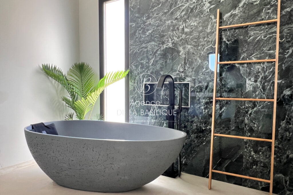 vente maison de caractère 4 Pièce(s) – 4 pièces – 3 chambres – 4  – 114.00 m²