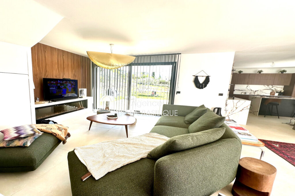 vente maison de caractère 4 Pièce(s) – 4 pièces – 3 chambres – 4  – 114.00 m²