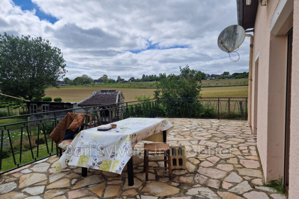 vente maison 6 Pièce(s) – 6 pièces – 5 chambres – 109.00 m²