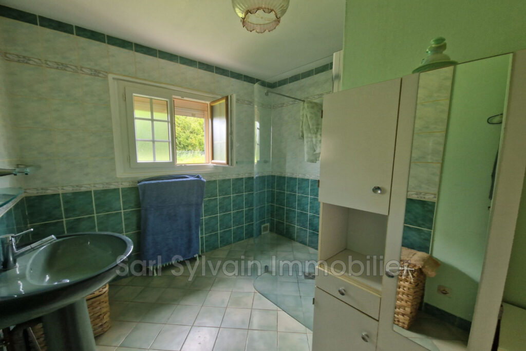 vente maison 6 Pièce(s) – 6 pièces – 5 chambres – 109.00 m²