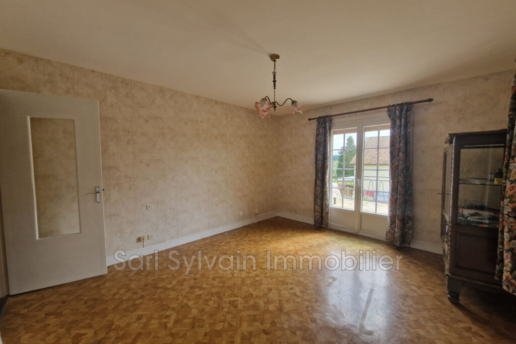 vente maison 6 Pièce(s) – 6 pièces – 5 chambres – 109.00 m²