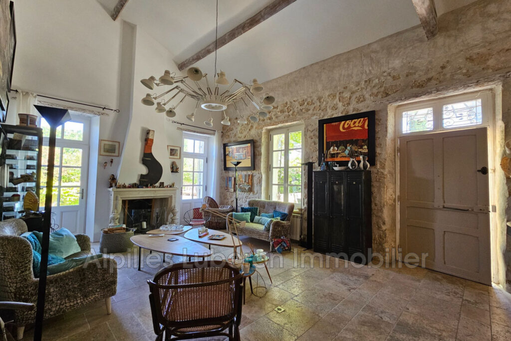 vente maison de caractère 4 Pièce(s) – 4 pièces – 3 chambres – 4  – 116.00 m²