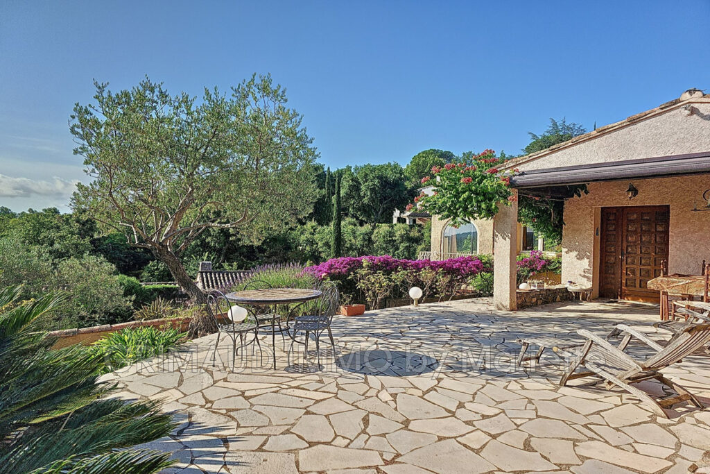 vente maison 6 Pièce(s) – 6 pièces – 5 chambres – 4  – 141.00 m²