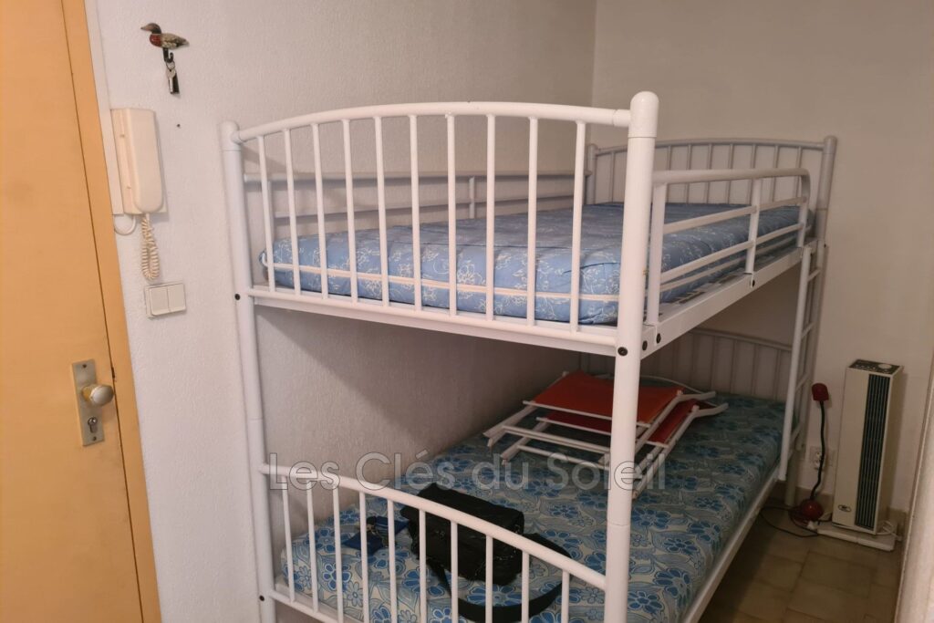 vente  1 Pièce(s) – 1 pièce – NR chambres – 4  – 16.61 m²