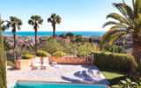 Cagnes-Sur-Mer / Colline proche centre / villa vue mer – 8 pièces – 4 chambres – 180.00 m²