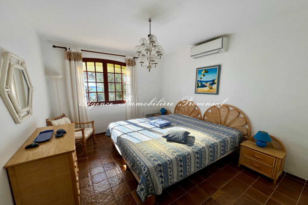 location saisonnière villa provençale 5 Pièce(s) – 5 pièces – 3 chambres – 120.00 m²