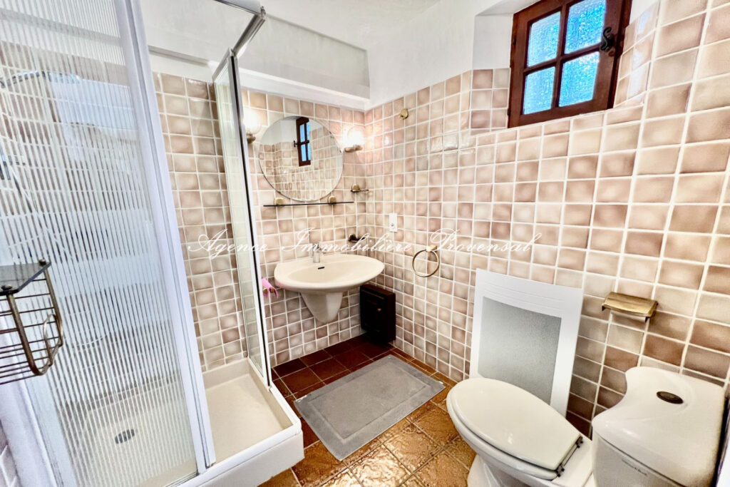 location saisonnière villa provençale 5 Pièce(s) – 5 pièces – 3 chambres – 120.00 m²