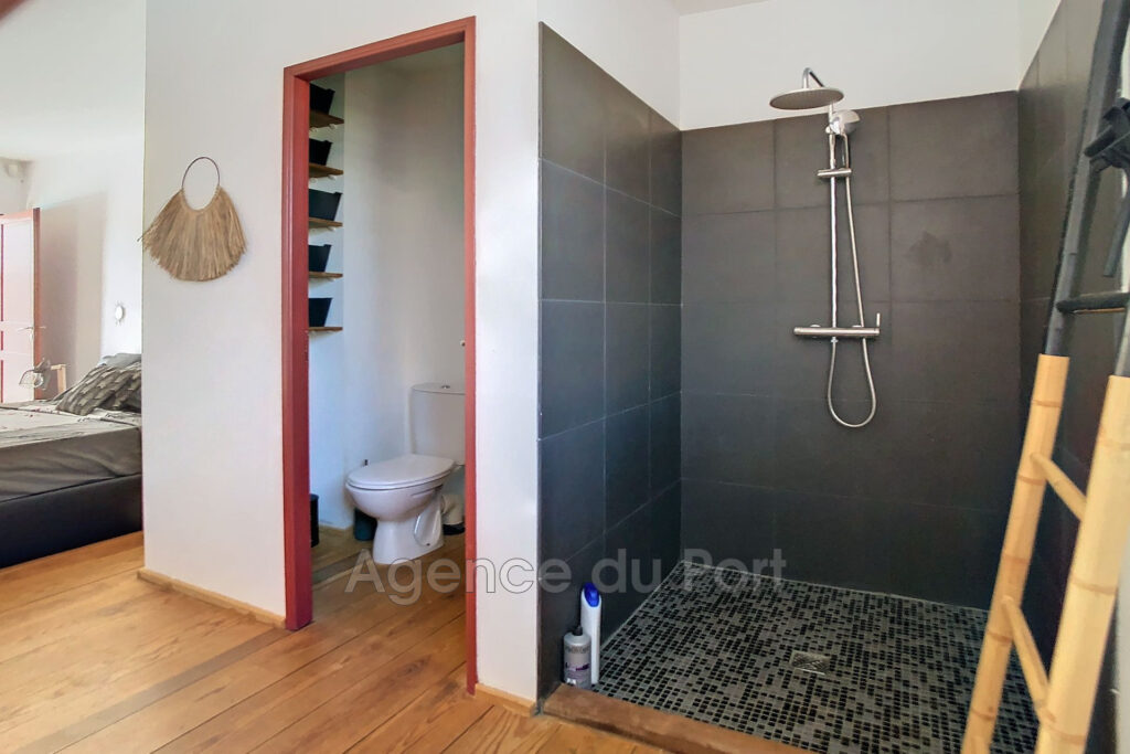 vente villa 6 Pièce(s) – 6 pièces – 5 chambres – 260.00 m²