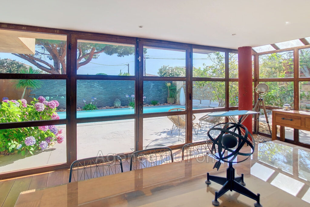 vente villa 6 Pièce(s) – 6 pièces – 5 chambres – 260.00 m²