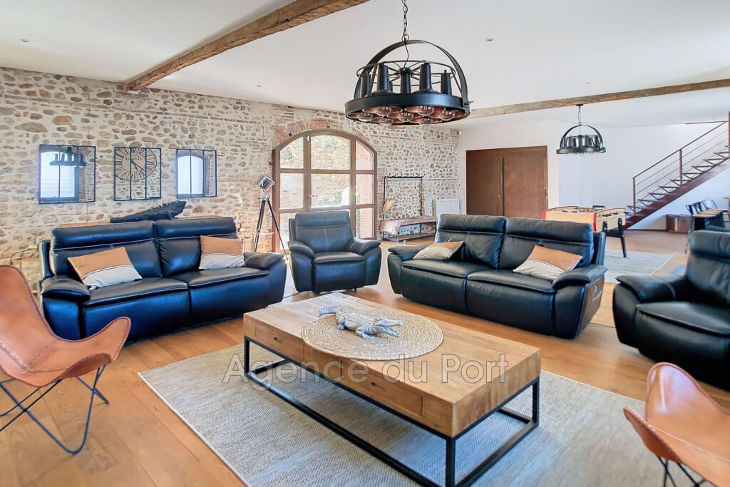 vente villa 6 Pièce(s) – 6 pièces – 5 chambres – 260.00 m²