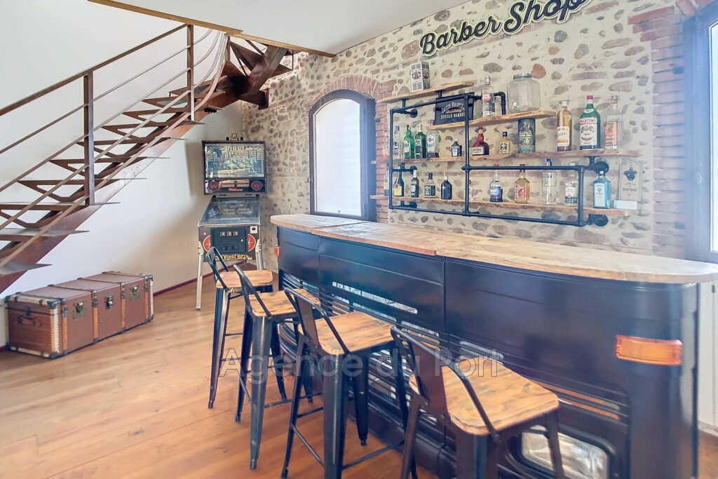 vente villa 6 Pièce(s) – 6 pièces – 5 chambres – 260.00 m²