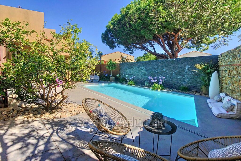 vente villa 6 Pièce(s) – 6 pièces – 5 chambres – 260.00 m²