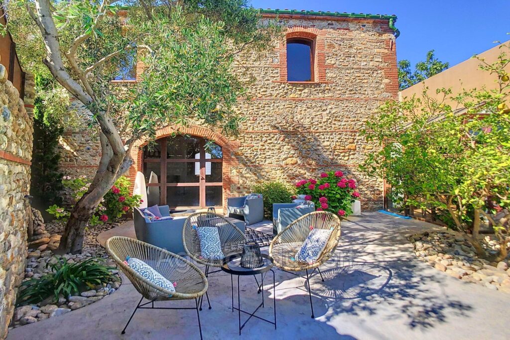 vente villa 6 Pièce(s) – 6 pièces – 5 chambres – 260.00 m²