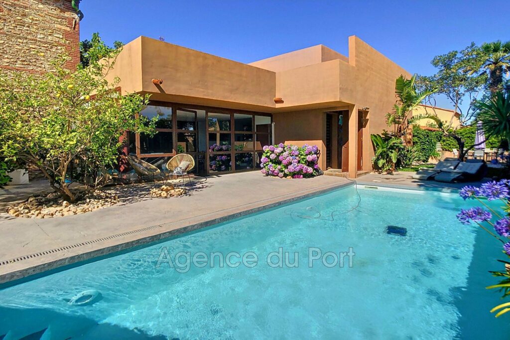 vente villa 6 Pièce(s) – 6 pièces – 5 chambres – 260.00 m²