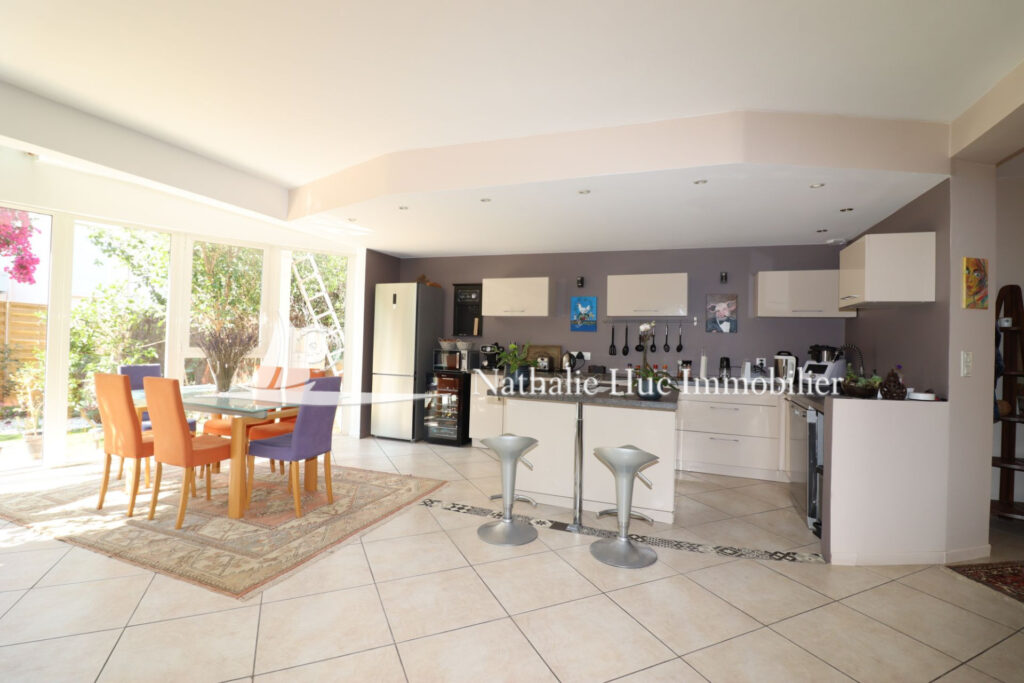 vente maison de ville – NR pièces – 2 chambres – 4  – 174.91 m²