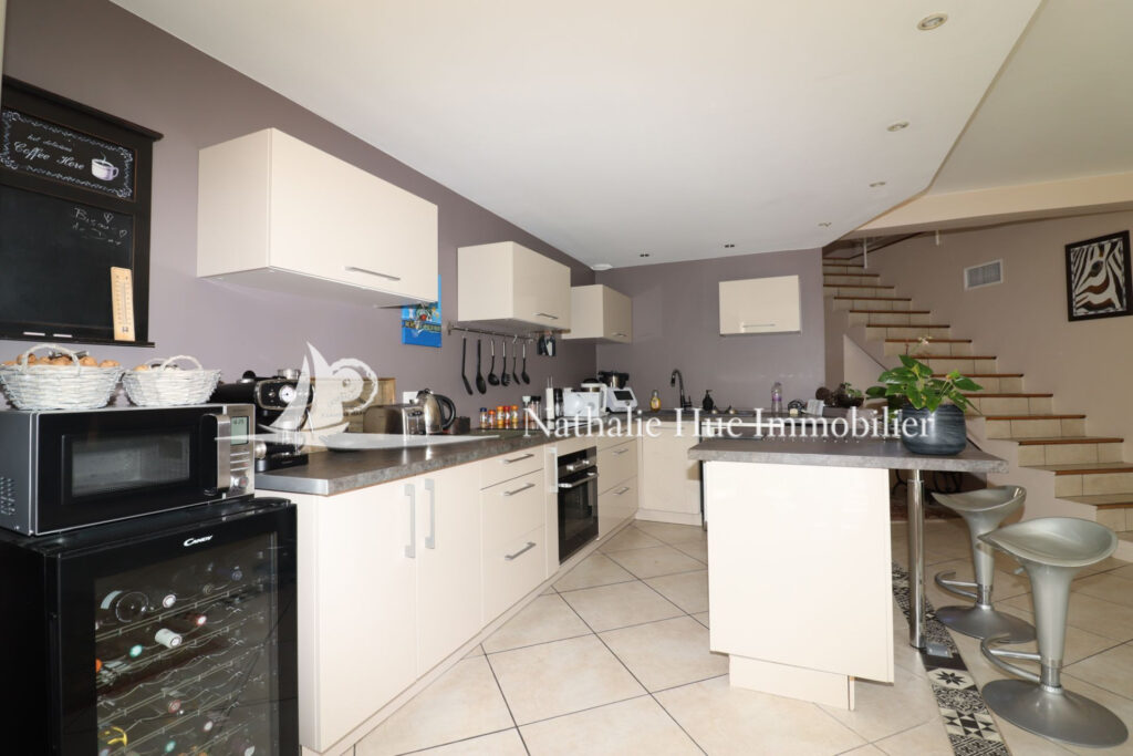 vente maison de ville – NR pièces – 2 chambres – 4  – 174.91 m²