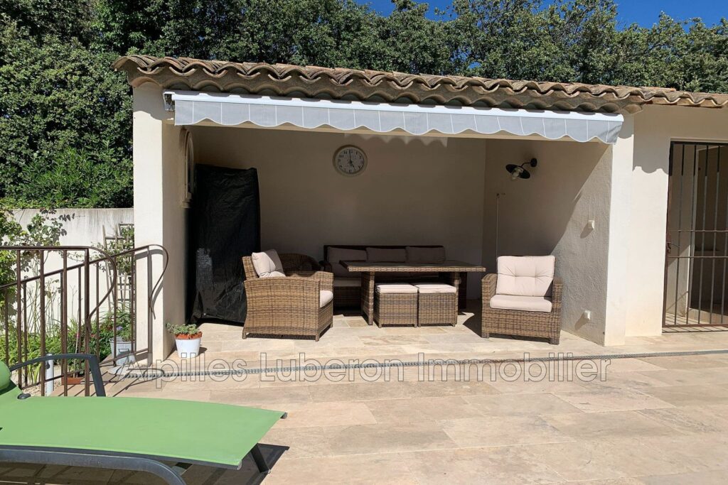 location saisonnière villa provençale 6 Pièce(s) – 6 pièces – 4 chambres – 4  – 147.00 m²