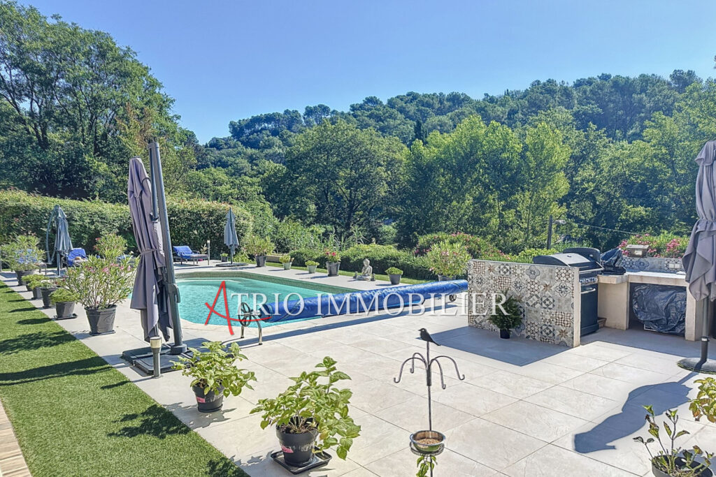 Superbe Maison Calme Piscine Terrasse 4 chambres ! – 5 pièces – 4 chambres – 4  – 120.00 m²