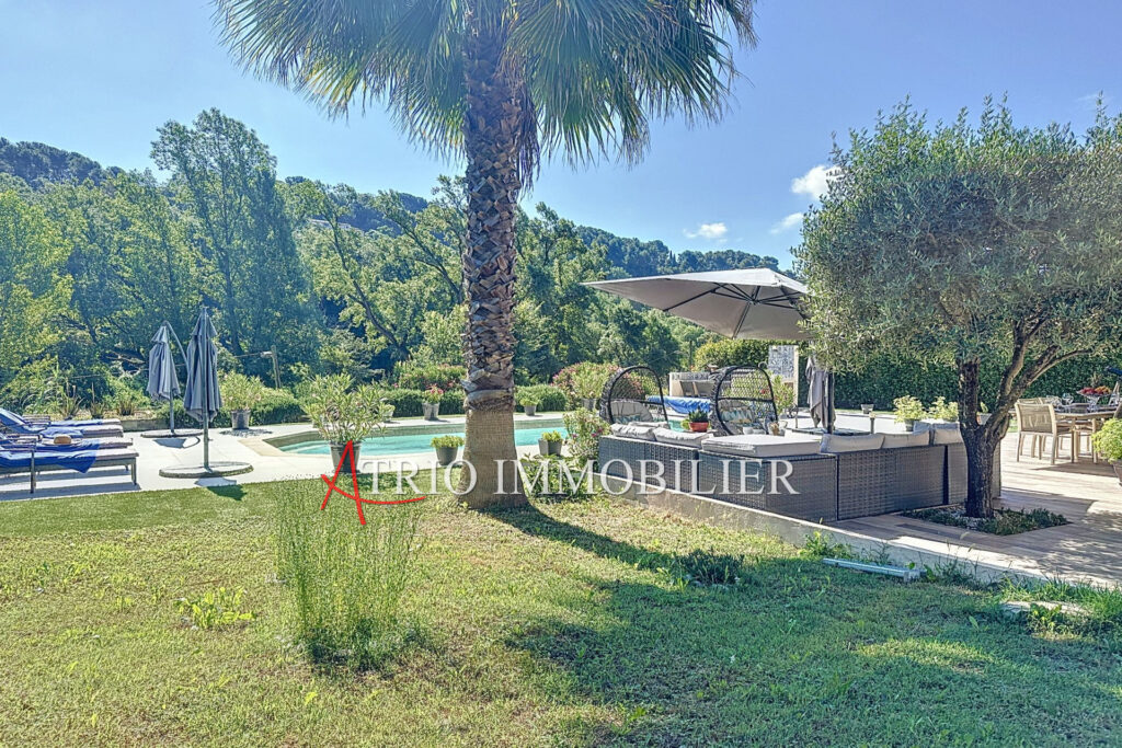 Superbe Maison Calme Piscine Terrasse 4 chambres ! – 5 pièces – 4 chambres – 4  – 120.00 m²