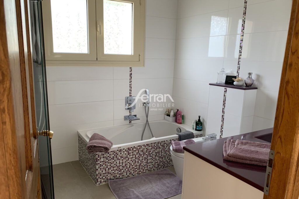 Draguignan, à vendre T6 d’environ 160 m², jardin d’environ 600 – 6 pièces – 4 chambres – 150.00 m²