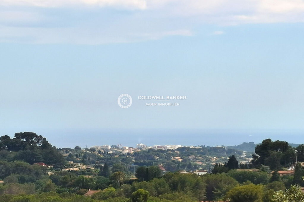 MOUGINS – Terrain constructible avec vue mer et sur le village – NR pièces – NR chambres – 4  – 2870.00 m²