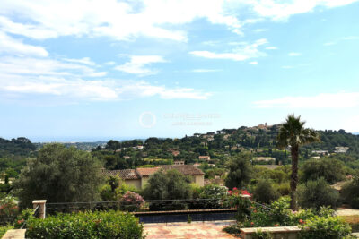 MOUGINS – Terrain constructible avec vue mer et sur le village – NR pièces – NR chambres – 2870.00 m²