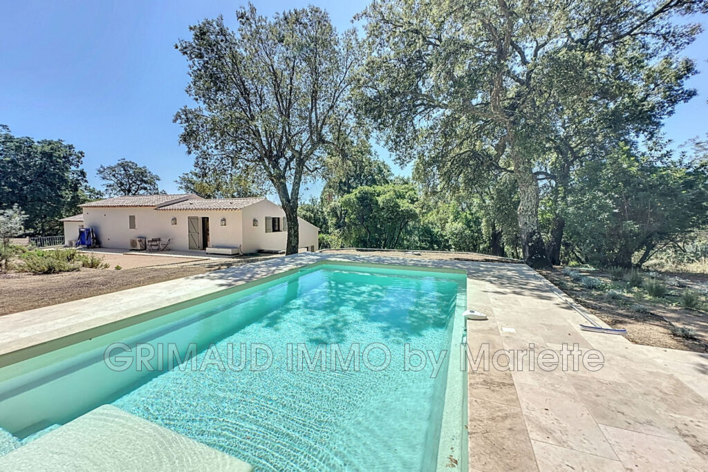 belle maison avec 3 chambres, piscine et au calme avec grand t – 5 pièces – 3 chambres – 4  – 180.00 m²