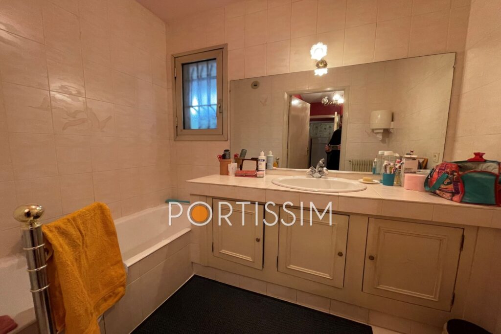 Appartement 3 pièces à VENDRE à St Laurent du Var face au port – 3 pièces – 2 chambres – 4  – 88.00 m²