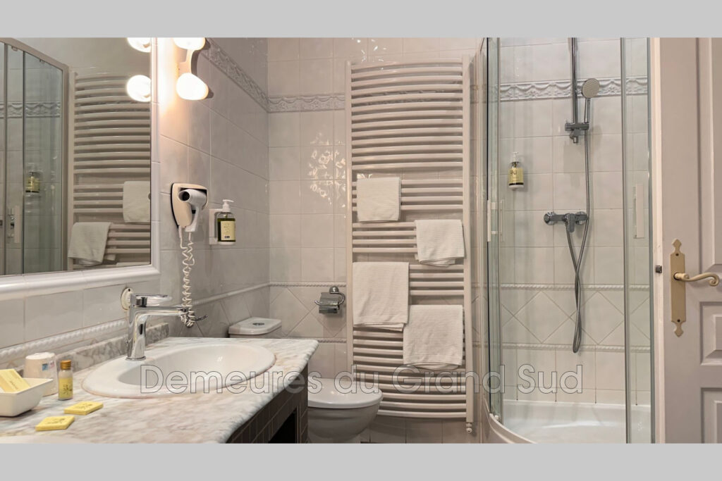 vente  – NR pièces – NR chambres – 4  – 850.00 m²